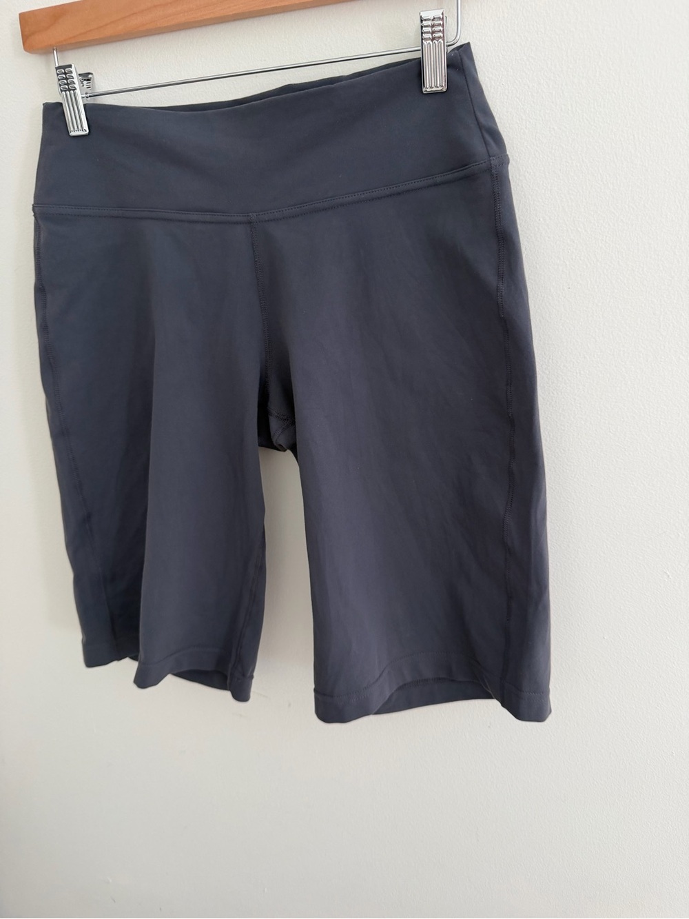Athleta Shorts Womens S Gray Athletic Yoga Workout Stretchy